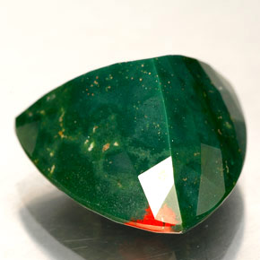 Pedra de sangue verde natural 12,83ct, trillion, opaco