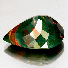 Pedra de sangue verde natural 16,93ct, formato de pêra, opaco