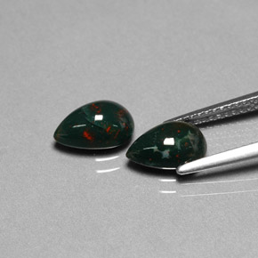 Pedras preciosas de pedra de sangue verde natural de  ct, formato de pêra, opaco