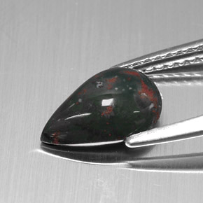 Pedra de sangue verde natural 1,51ct, formato de pêra, opaco
