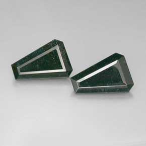 Pedras preciosas de pedra de sangue verde natural de  ct, forma extravagante, opaco