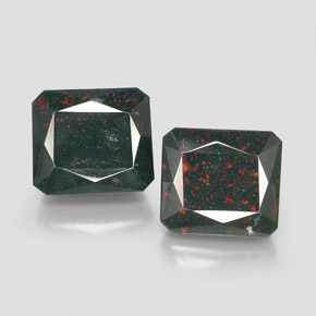 Pedras preciosas de pedra de sangue verde natural de  ct, corte esmeralda, opaco