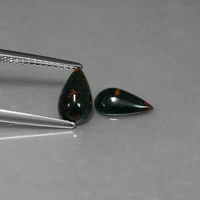 Pedras preciosas de pedra de sangue verde natural de  ct, formato de pêra, opaco