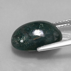 Pedra de sangue verde natural 4,74ct, corte oval, opaco