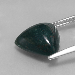 Pedra de sangue verde natural 3,97ct, trillion, opaco