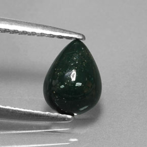 Pedra de sangue verde natural 0,70ct, formato de pêra, opaco