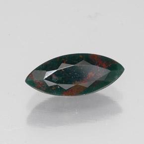 Pedra de Sangue verde manchado Natural 0.87ct, Marquesa, Opaco