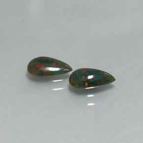 Pedras preciosas de pedra de sangue verde natural de  ct, formato de pêra, opaco