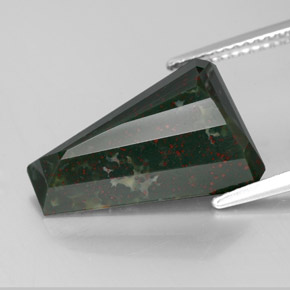 Pedra de sangue verde natural 7,35ct, forma extravagante, opaco
