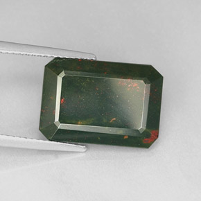 Pedra de sangue verde natural 7,68ct, corte esmeralda, opaco