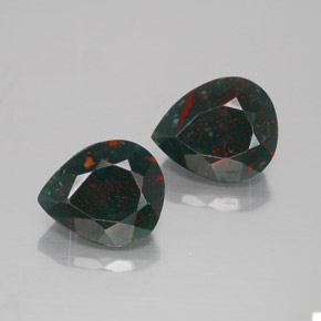 Pedras preciosas de pedra de sangue verde natural de  ct, formato de pêra, opaco