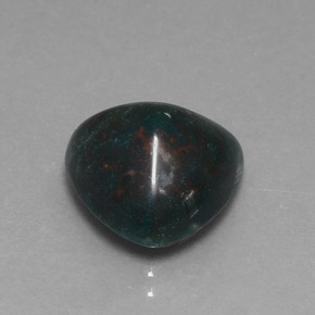 Pedra de sangue verde natural 7,39ct, trillion, opaco