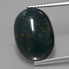Pedra de sangue verde natural 6,78ct, corte oval, opaco