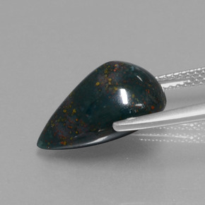Pedra de sangue verde natural 6,94ct, formato de pêra, opaco