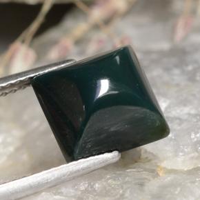 Pedra de sangue verde manchado natural 4,25ct, quadrado, opaco