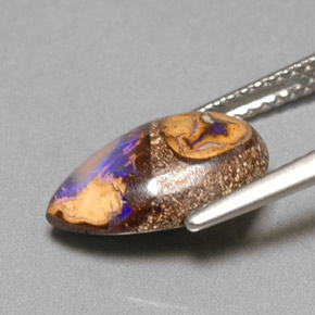 Opala boulder multicolorido natural 3,22ct, formato de pêra, opaco