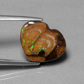 Opala boulder multicolorido natural 10,28ct, formato de coração, opaco