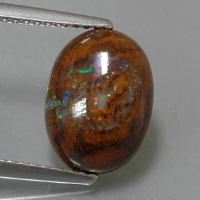 Opala boulder multicolorido natural 2,81ct, corte oval, opaco