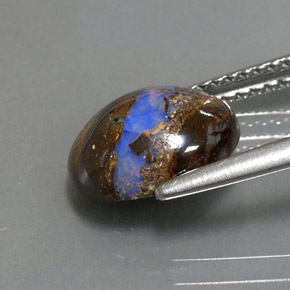 Opala boulder multicolorido natural 2,36ct, corte oval, opaco
