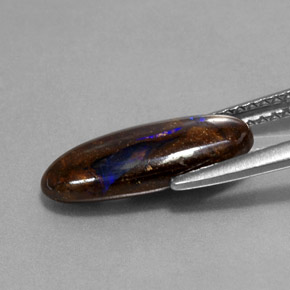 Opala boulder multicolorido natural 2,81ct, corte oval, opaco