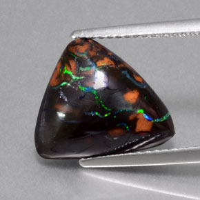 Opala boulder multicolorido natural 5,75ct, forma extravagante, opaco