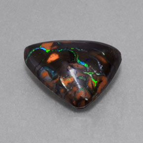 Opala boulder multicolorido natural 5,75ct, forma extravagante, opaco
