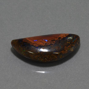 Opala boulder multicolorido natural 6,07ct, forma extravagante, opaco