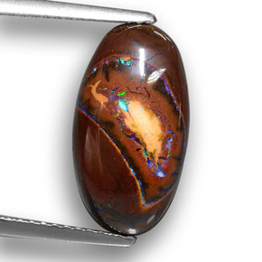 Opala boulder multicolorido natural 5,40ct, corte oval, opaco