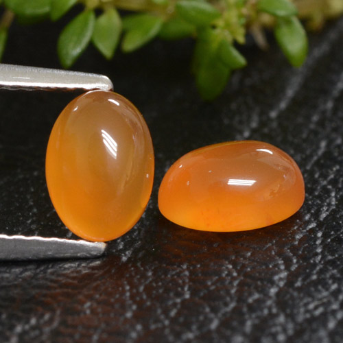 Pedras preciosas de Cornalina laranja avermelhado natural de 1.94 ct, Corte Oval, Translúcido
