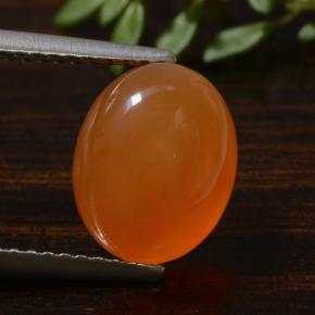 Cornalina laranja natural 3,42ct, corte oval, translúcido
