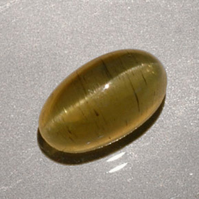 Apatita Olho de Gato Dourado Esverdeado Natural 1.96ct, Corte Oval, Translúcido