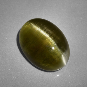 Apatita Olho de Gato Verde Dourado Natural 7.37ct, Corte Oval, Translúcido