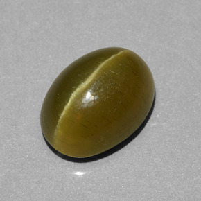 Cat's eye apatite verde natural 5,85ct, corte oval, translúcido