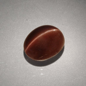 Cat's eye scapolite marrom natural 2,56ct, corte oval, opaco