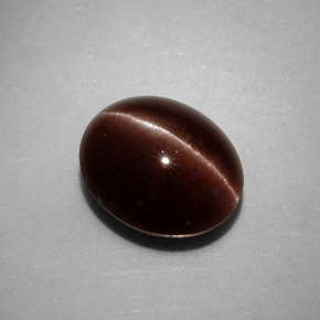 Cat's eye scapolite marrom natural 3,52ct, corte oval, opaco