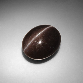 Cat's eye scapolite marrom natural 8,66ct, corte oval, translúcido