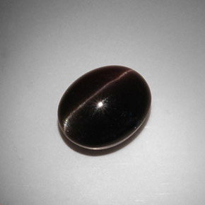 Cat's eye scapolite marrom natural 11,50ct, corte oval, translúcido