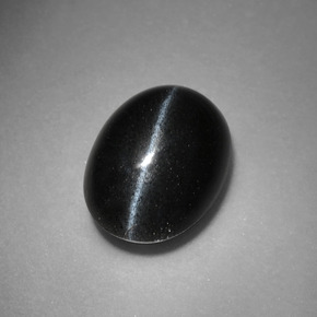 Cat's eye scapolite preto natural 3,37ct, corte oval, opaco