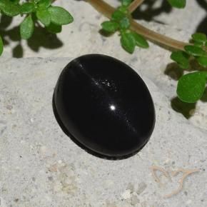 Escapolita Olho de Gato Preto Natural 4.10ct, oval, Opaco