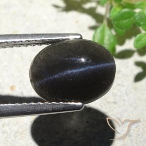 Escapolita Olho de Gato Preto Natural 2.85ct, oval, Opaco