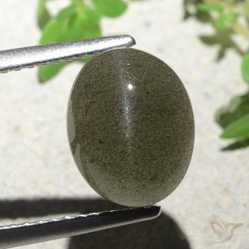 4.55ct Natural Castanho médio Escapolita Olho de Gato, oval, Translúcido