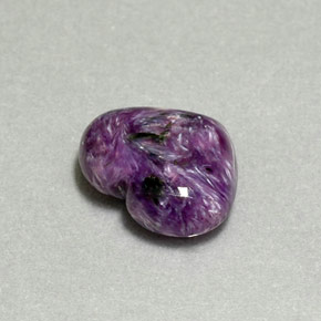 Charoíta violeta natural 4,95ct, formato de coração, opaco