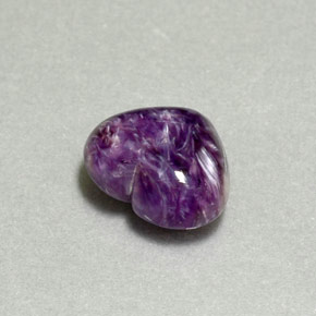 Charoíta violeta natural 5,06ct, formato de coração, opaco