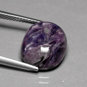 Charoíta violeta natural 7,30ct, corte oval, opaco