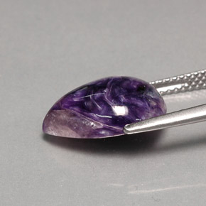 Charoíta violeta natural 7,30ct, formato de pêra, opaco