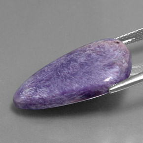 Charoíta violeta natural 12,77ct, forma extravagante, opaco