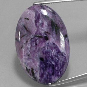 Charoíta violeta natural 37,70ct, corte oval, opaco