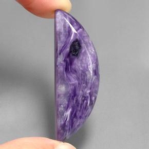 Charoíta violeta natural 27,88ct, forma extravagante, opaco