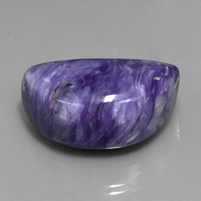 Charoíta violeta natural 60,66ct, forma extravagante, opaco