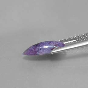 Charoíta violeta natural 1,73ct, formato de pêra, opaco